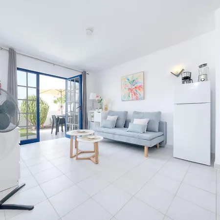 Casa Bella - Shared Pool And Terrace By Lanzarote Prázdninový dům Puerto del Carmen (Lanzarote)